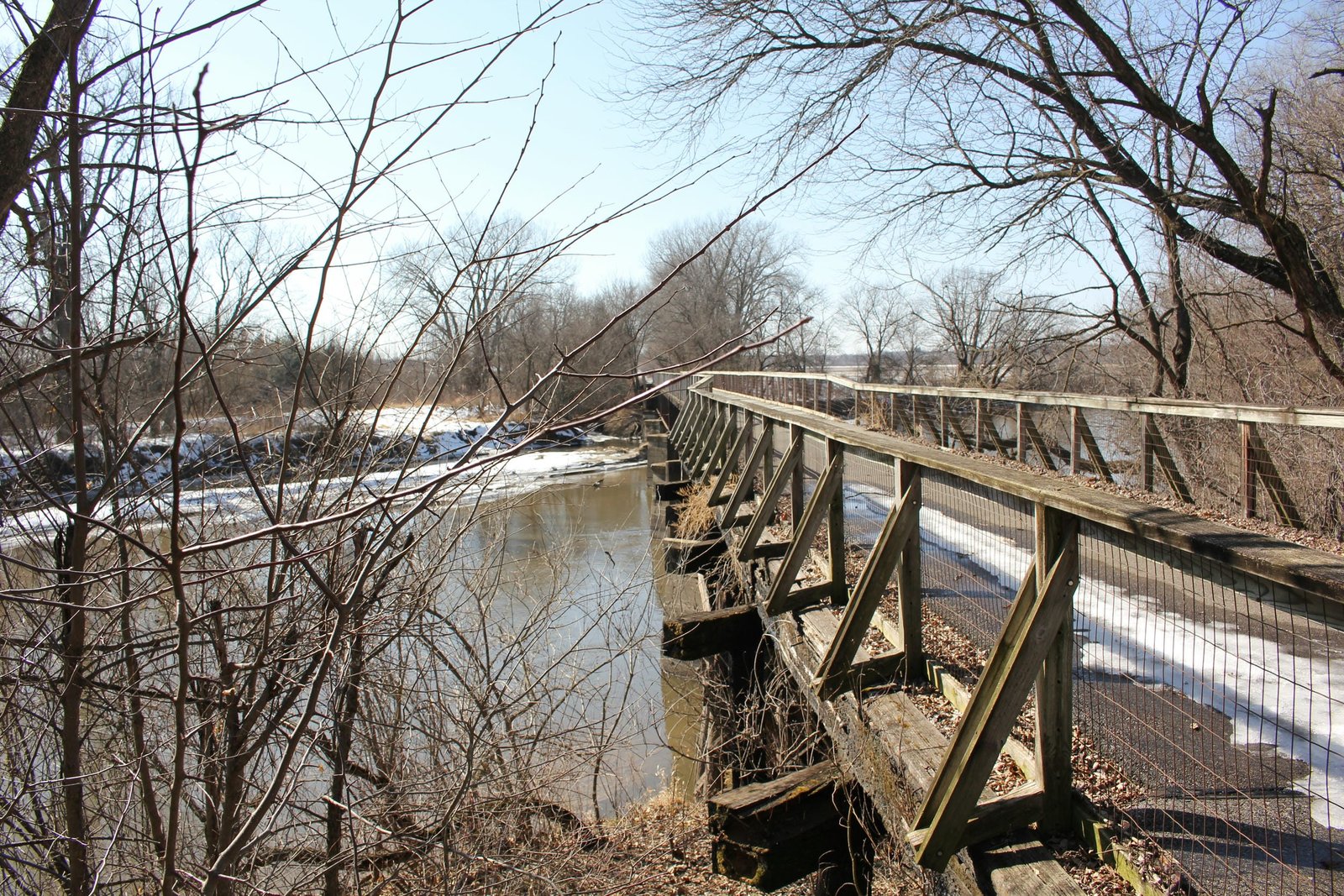Looking west (railroad south)